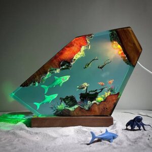 Great White Shark night light with stunning divers design