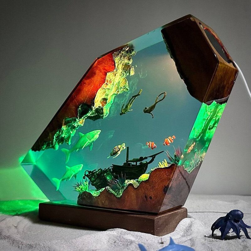 Great White Shark night light featuring stunning divers design